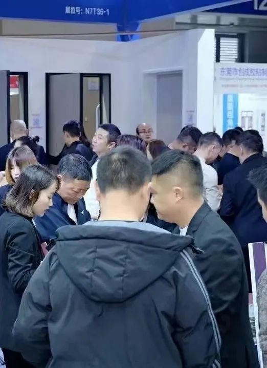 银发经济热潮:中国重庆建博会聚焦适老家居新趋势(图5) 银发经济热潮:中国重庆建博会聚焦适老家居新趋势(图5)